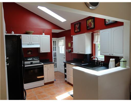 415 Goldsmith Road Pittsburgh, PA 15237 - Photo 7 of 18 Kitchen.