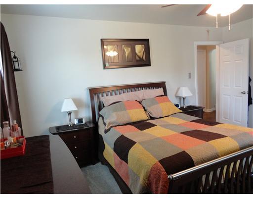 415 Goldsmith Road Pittsburgh, PA 15237 - Photo 10 of 18 Master Bedroom.