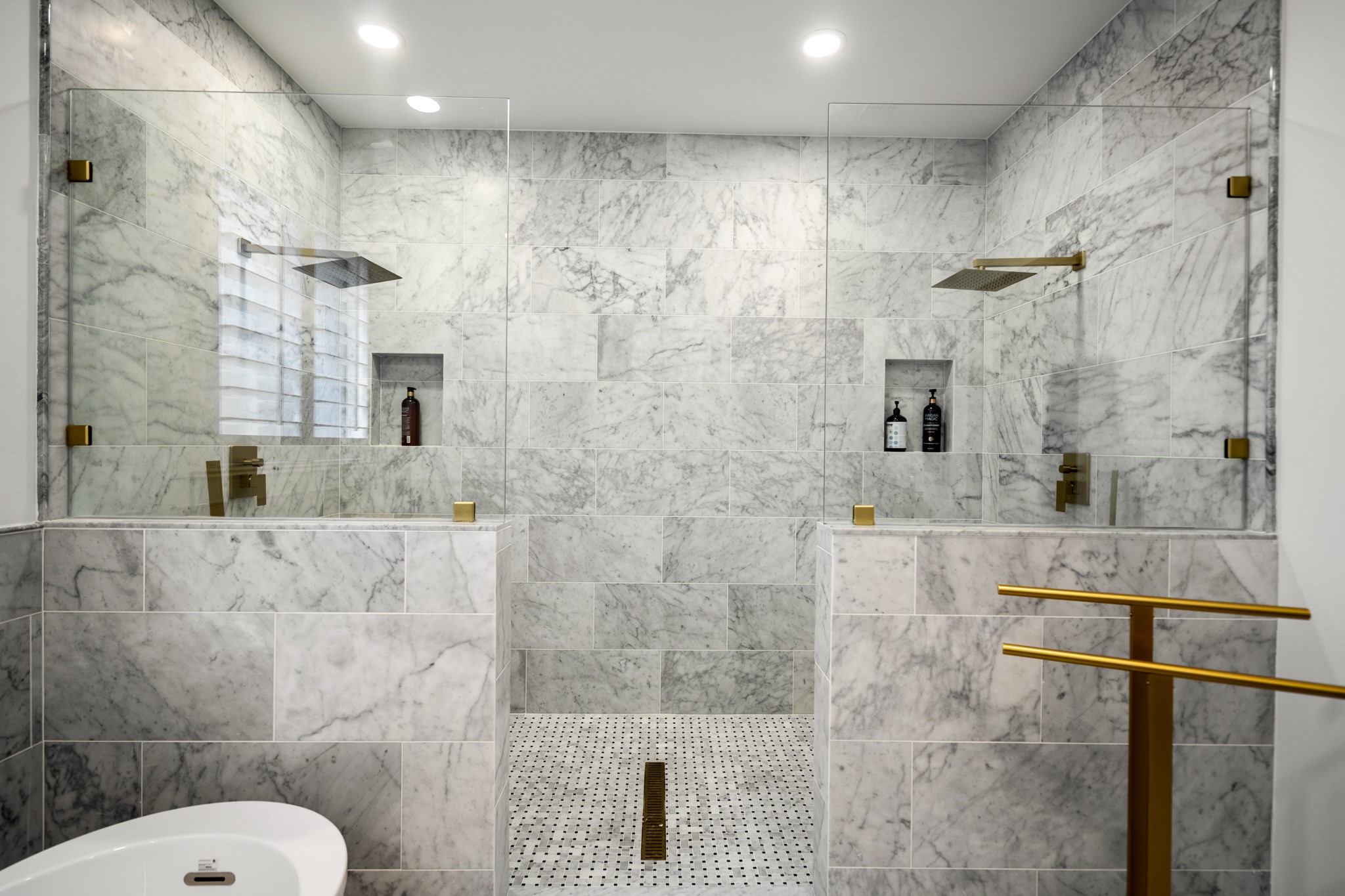 31219 Edgewater Drive Magnolia, TX 77354 - Photo 21 of 49 a bathroom with a shower