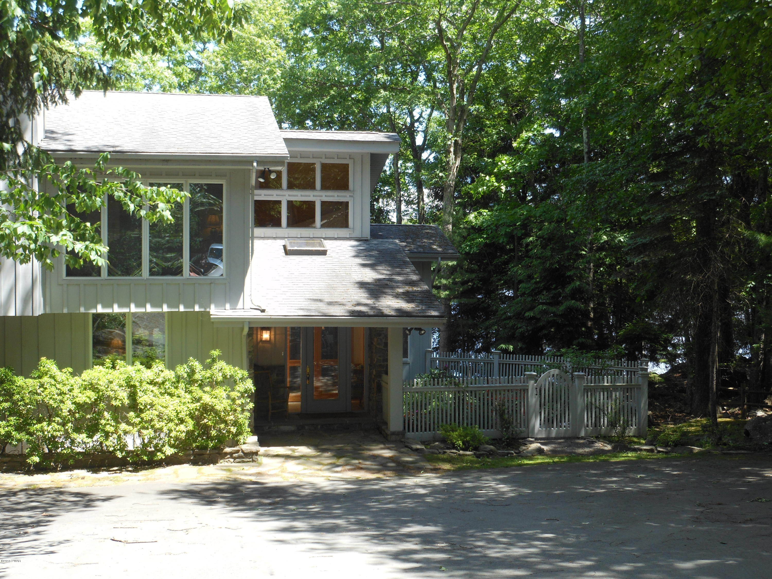 117 Heron Bay Road Hawley, PA 18428 - Photo 6 of 63