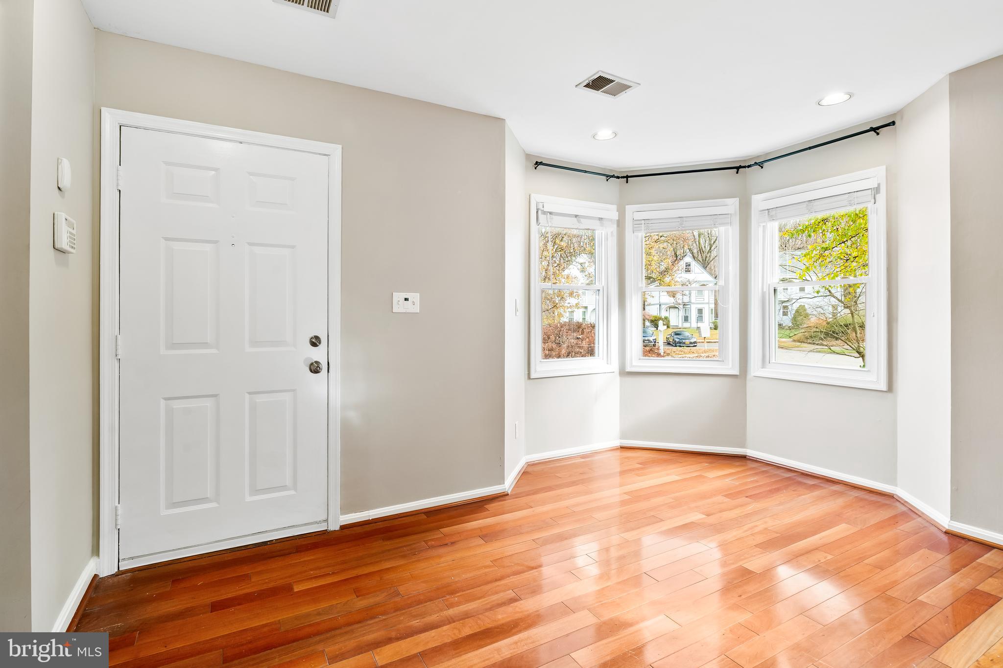 7243 Riding Hood Circle Columbia, MD 21045 - Photo 3 of 54