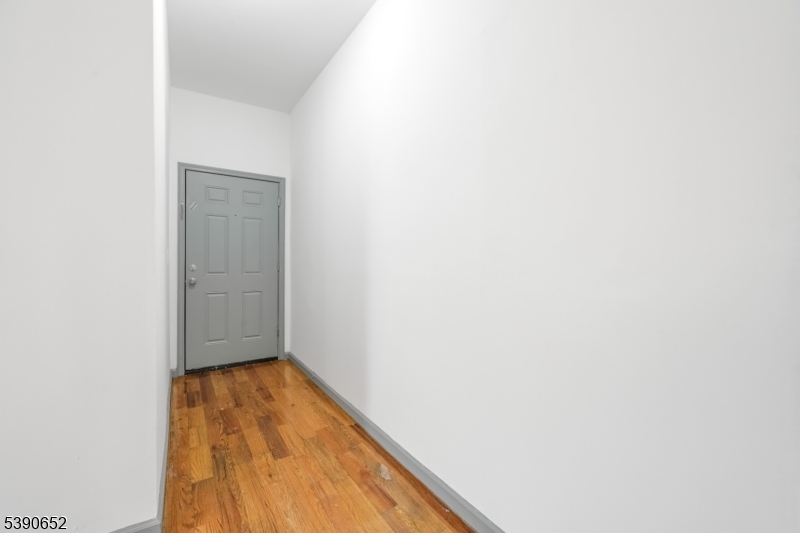 904 South 18th Street Newark, NJ 07108 - Photo 12 of 16 a view of small space