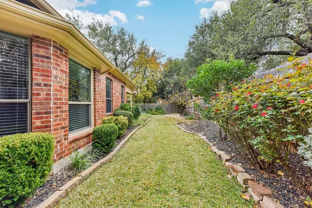 $489,500 | 303 Flagstone Court, Cedar Park, TX 78613