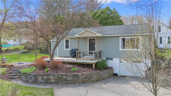 $325,000 | 11 Wilson Drive, Marcellus, NY 13108