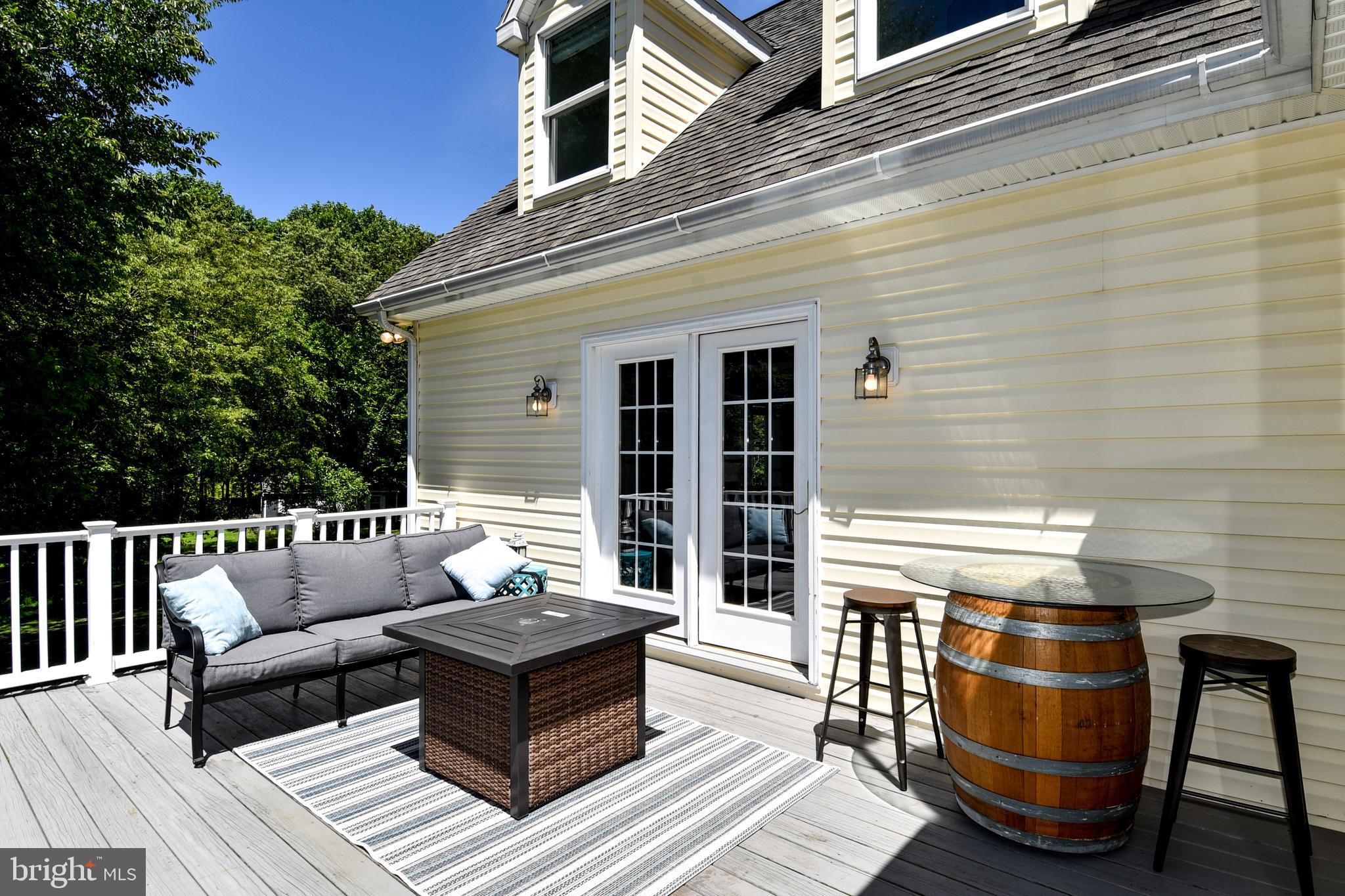 18106 Canby Road Leesburg, VA 20175 - Photo 13 of 65 Separate deck off Great Room