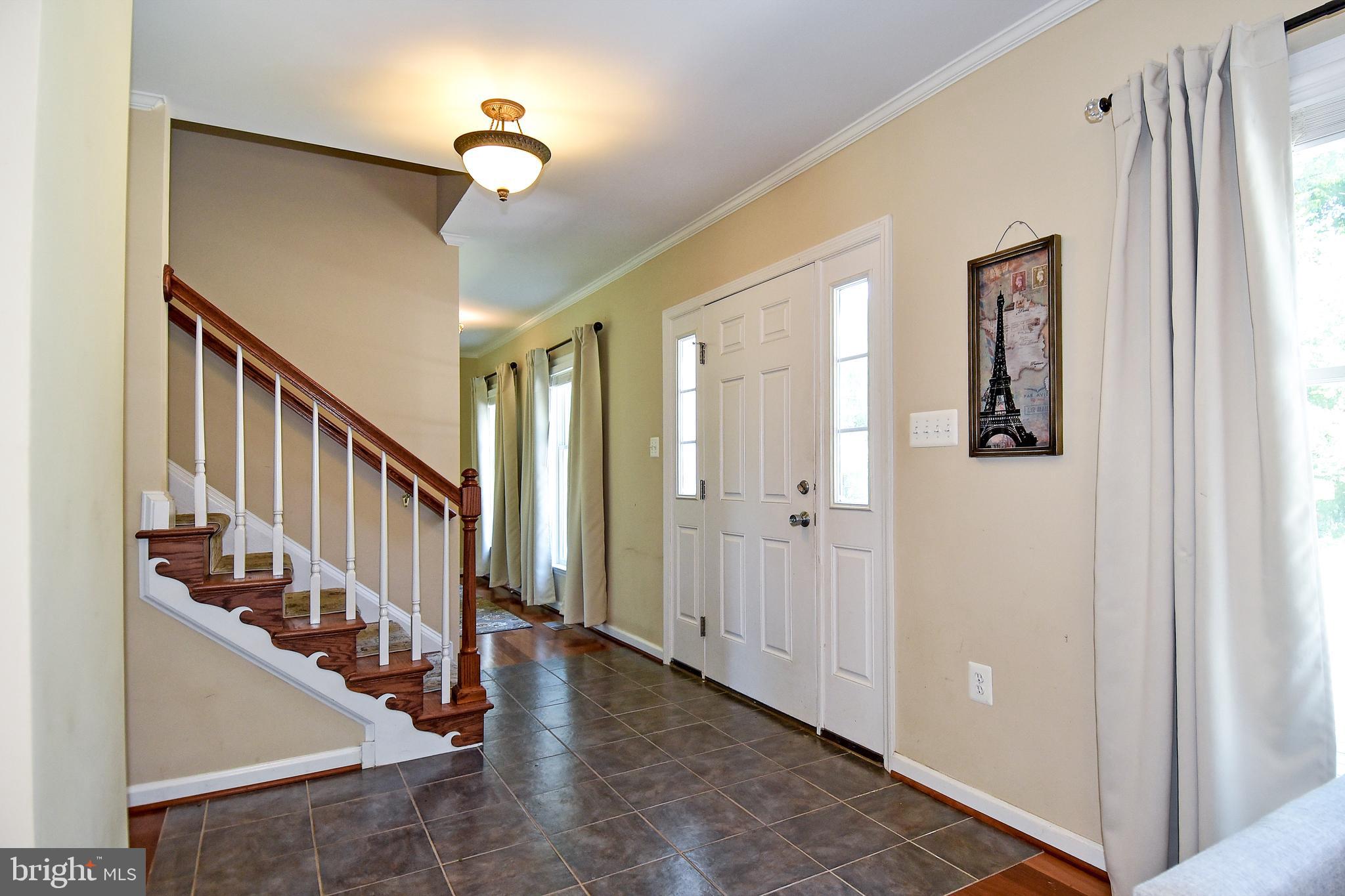 18106 Canby Road Leesburg, VA 20175 - Photo 17 of 65 Foyer with gleaming Brazilian Cherry floors