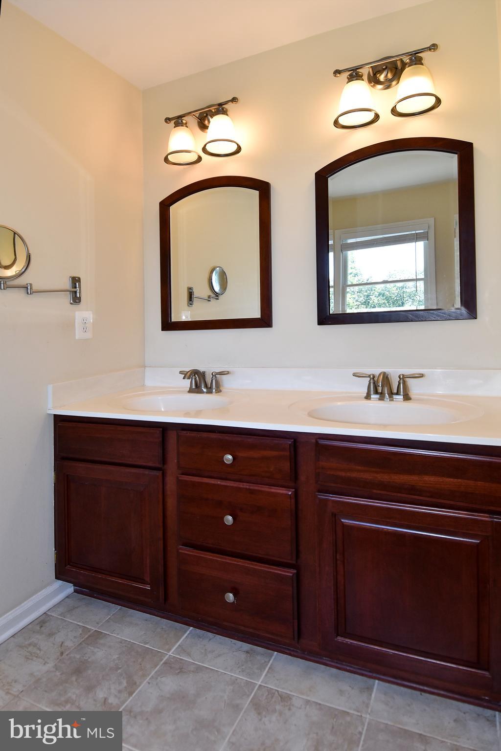 18106 Canby Road Leesburg, VA 20175 - Photo 44 of 65 Master Bathroom with double sinks
