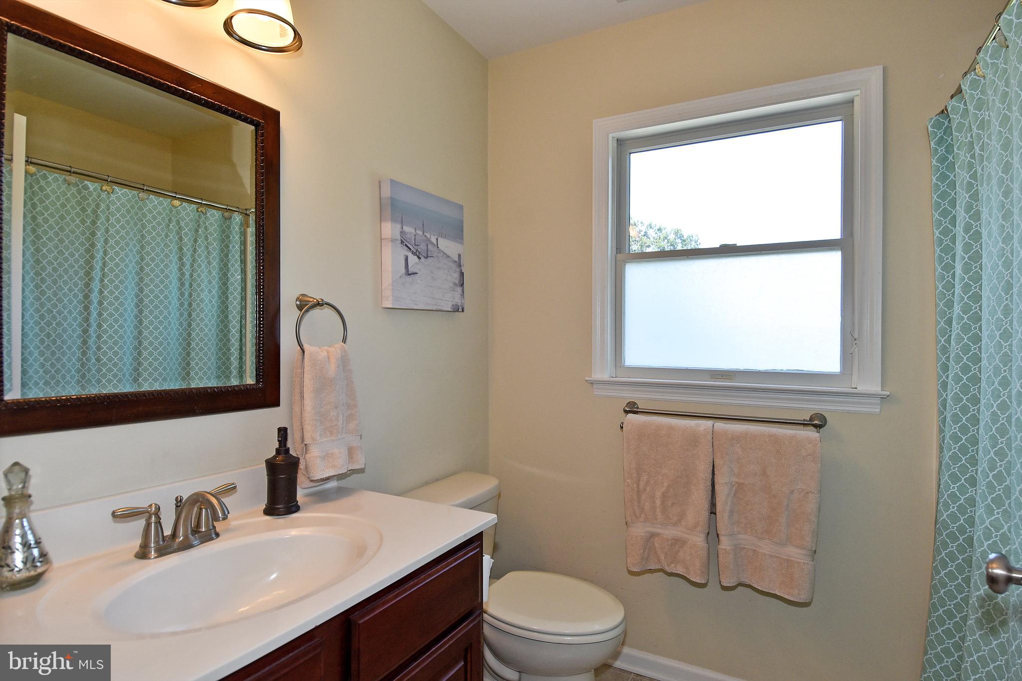 18106 Canby Road Leesburg, VA 20175 - Photo 51 of 65 Full Bathroom in Hall with tiled floors