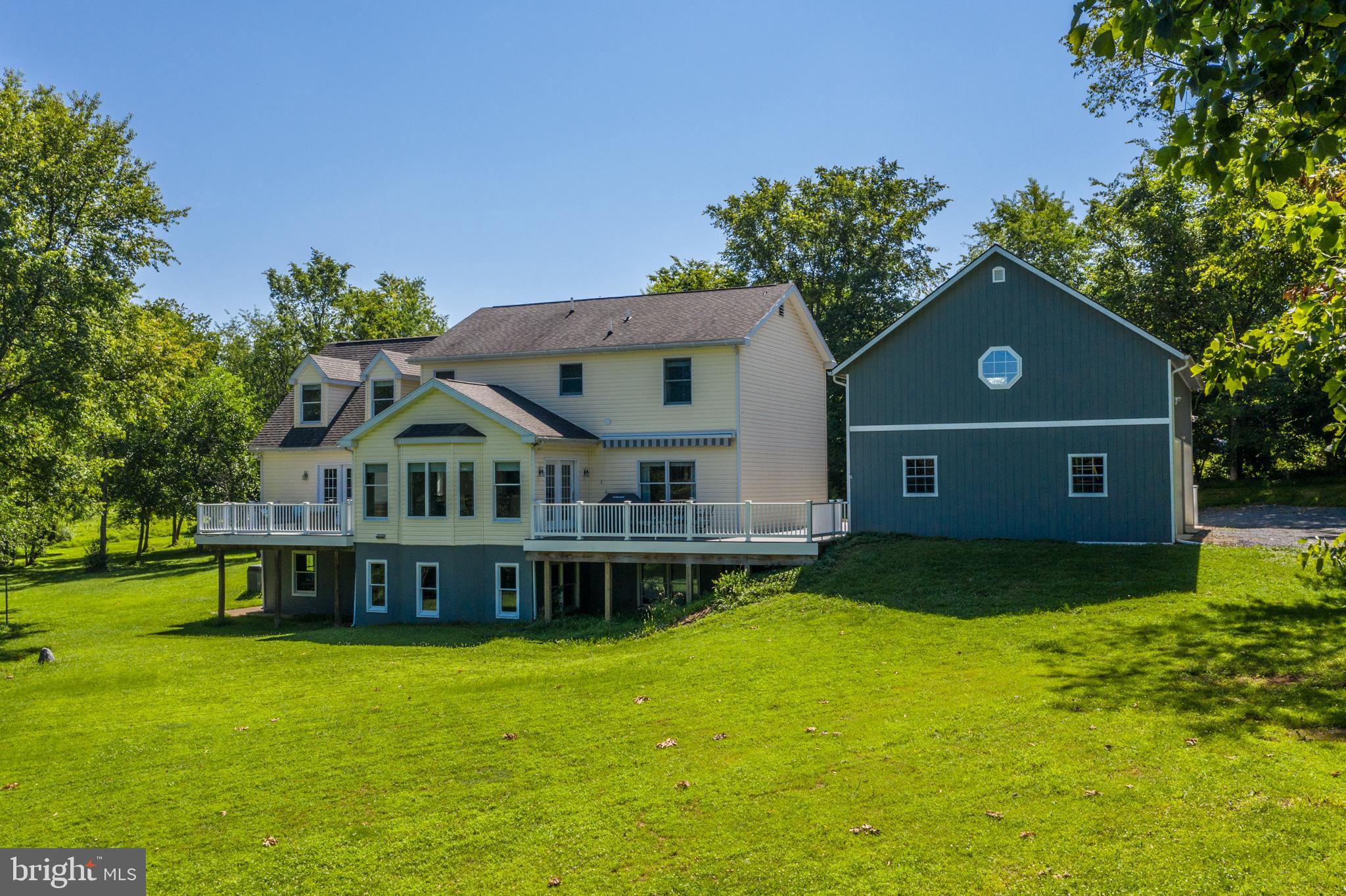 18106 Canby Road Leesburg, VA 20175 - Photo 7 of 65 Fabulous western views off rear decks!
