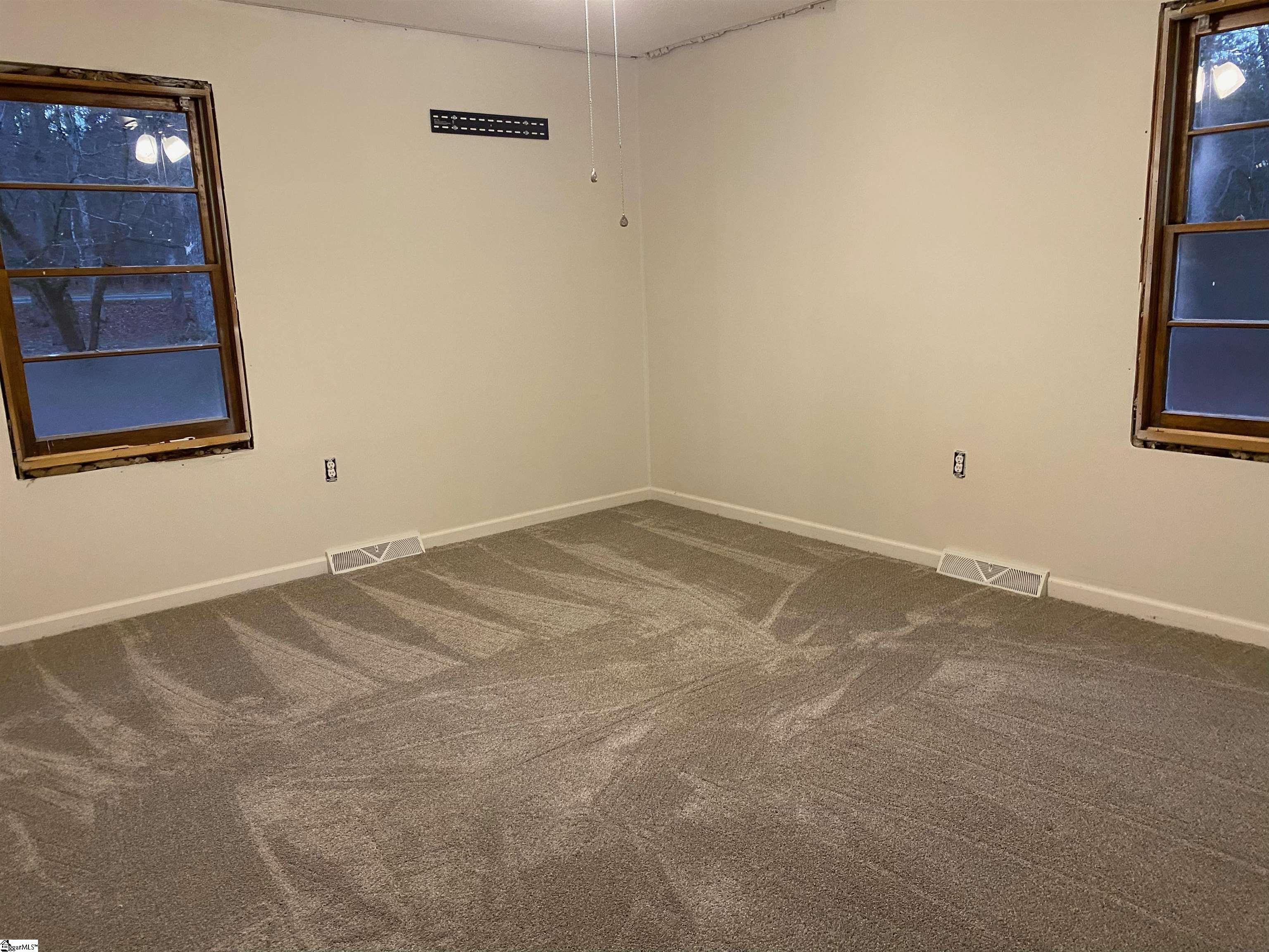 1178 Milam Road Clinton, SC 29325 - Photo 6 of 19 Gallery Image 6