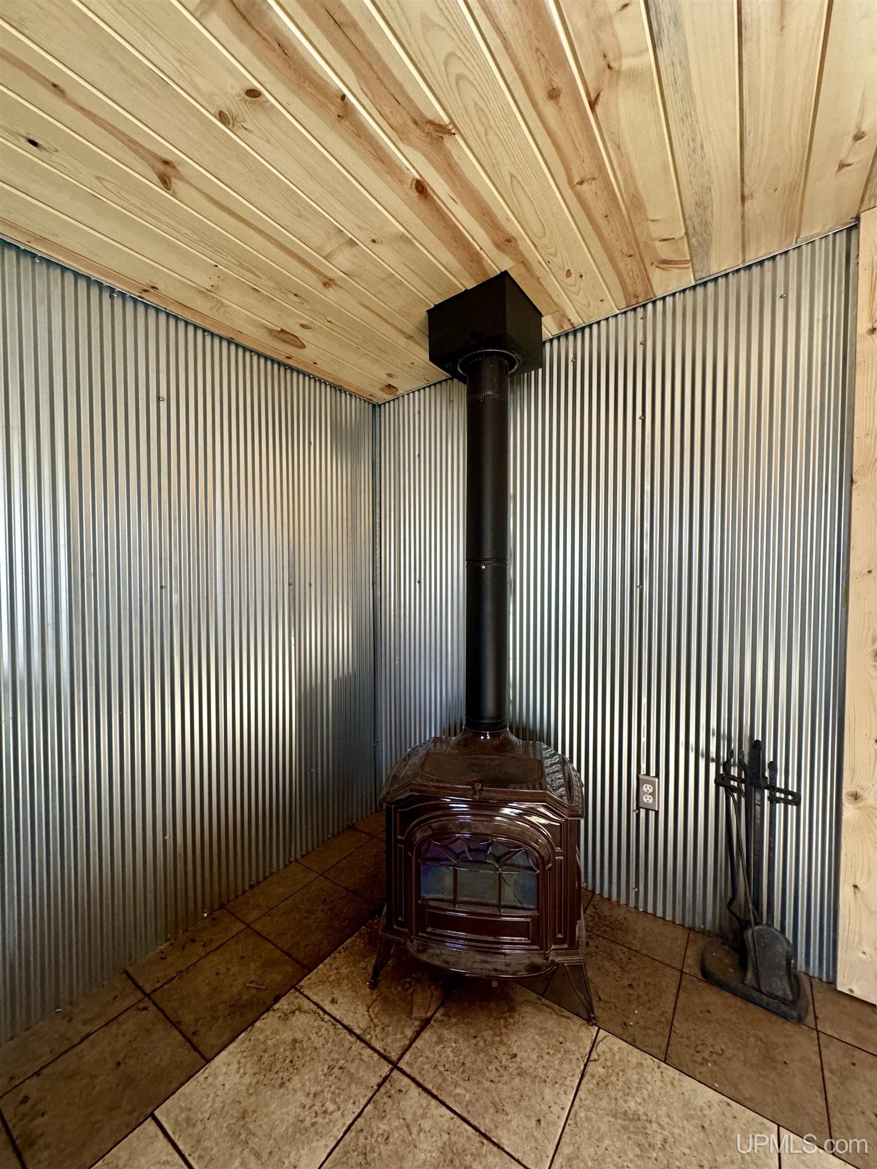 W5850 Old CC Road Perronville, MI 49873 - Photo 8 of 25