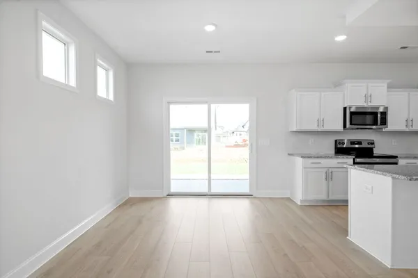 $1,990 | 2640 Rafiki Drive, Clarksville, TN 37042