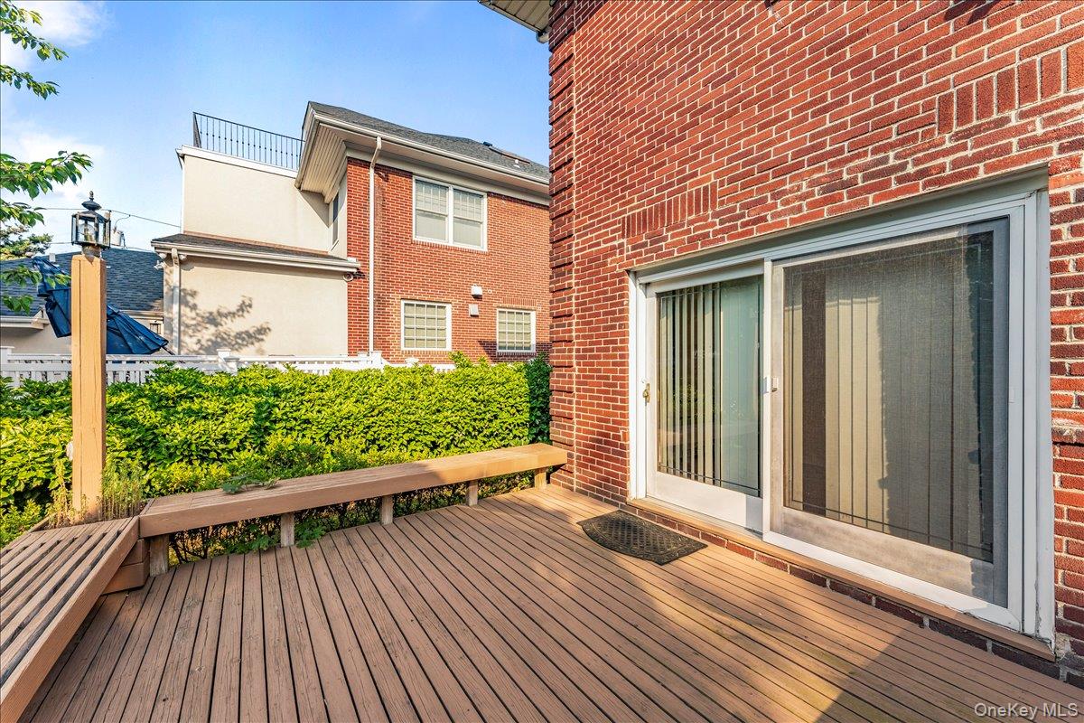 942 Greenfield Road Woodmere, NY 11598 - Photo 22 of 23