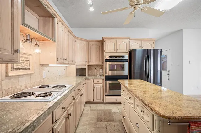 $1,085,000 | 5327 Dusty Road, Athens, TX 75752