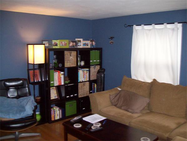 18 Embury Street Springfield, MA 01109 - Photo 7 of 14 a living room with furniture and a window