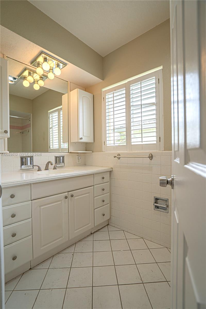 1104 Southwest 12th Street Boca Raton, FL 33486 - Photo 23 of 44