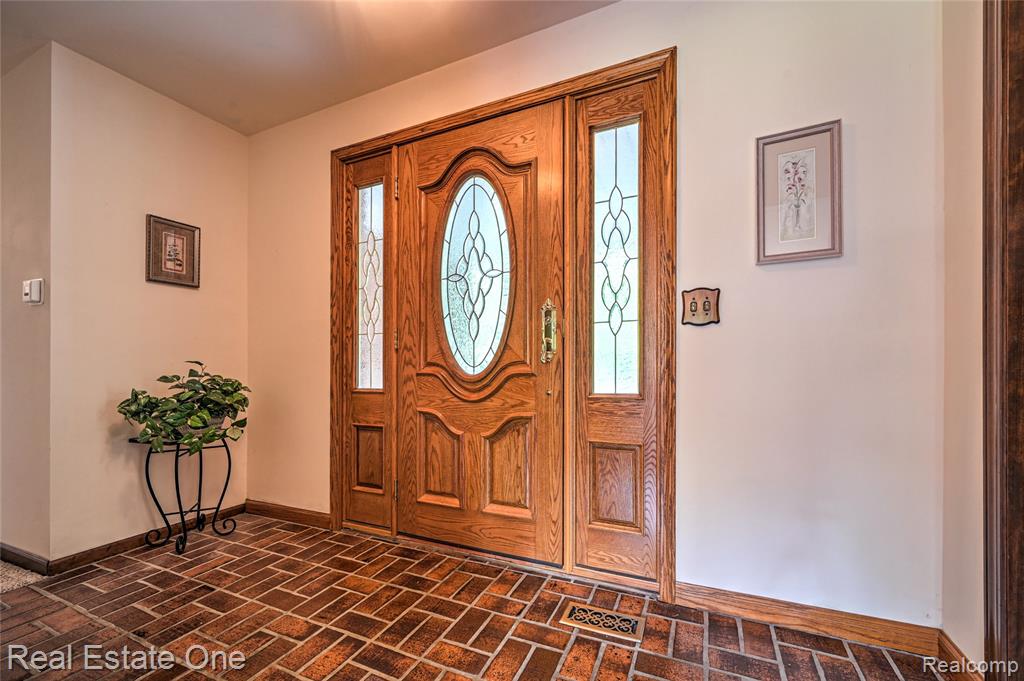 1400 South Baldwin Road Lake Orion, MI 48360 - Photo 5 of 42 Gallery Image 5