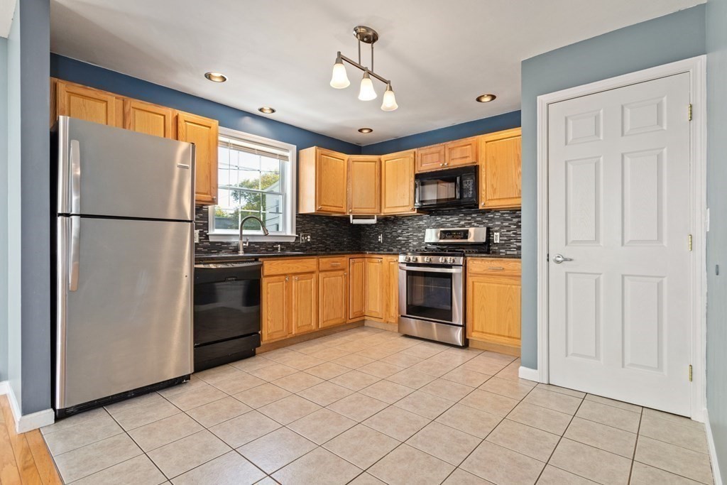 17 Thorndike Street Haverhill, MA 01832 - Photo 17 of 42