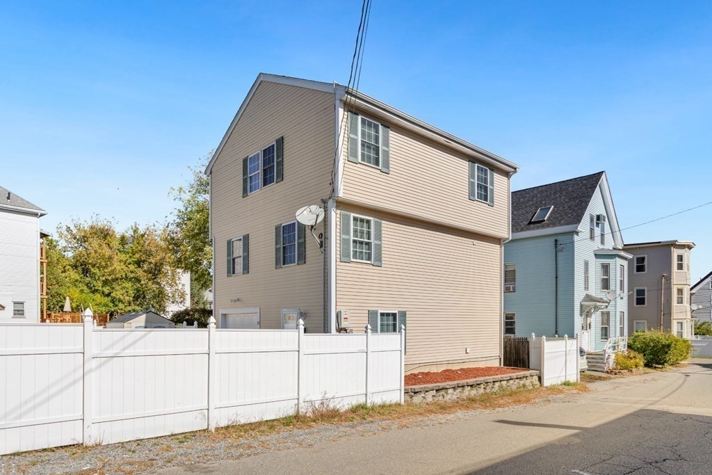 17 Thorndike Street Haverhill, MA 01832 - Photo 42 of 42