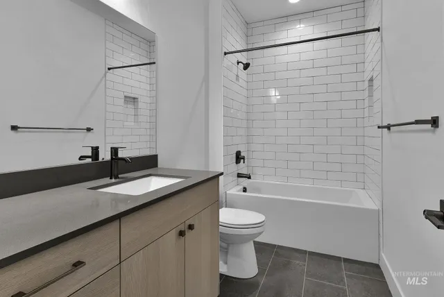 $749,900 | 9887 West Snow Wolf Lane, Star, ID 83669