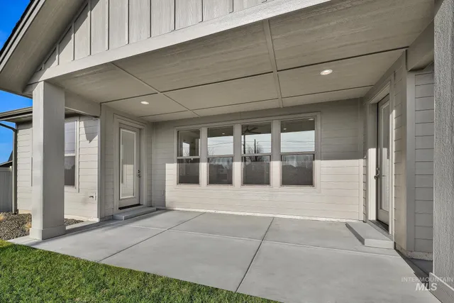 $749,900 | 9887 West Snow Wolf Lane, Star, ID 83669