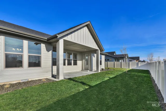 $749,900 | 9887 West Snow Wolf Lane, Star, ID 83669