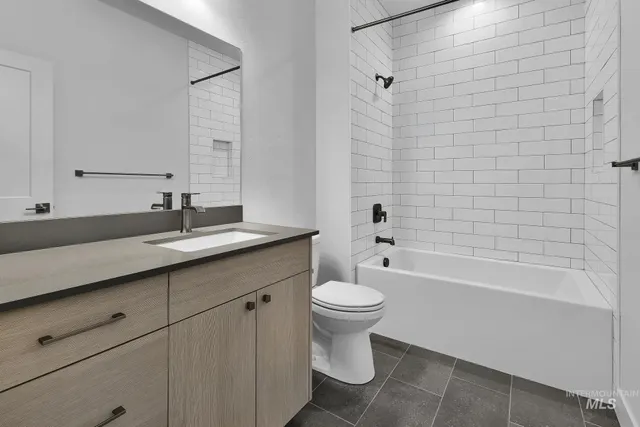 $749,900 | 9887 West Snow Wolf Lane, Star, ID 83669