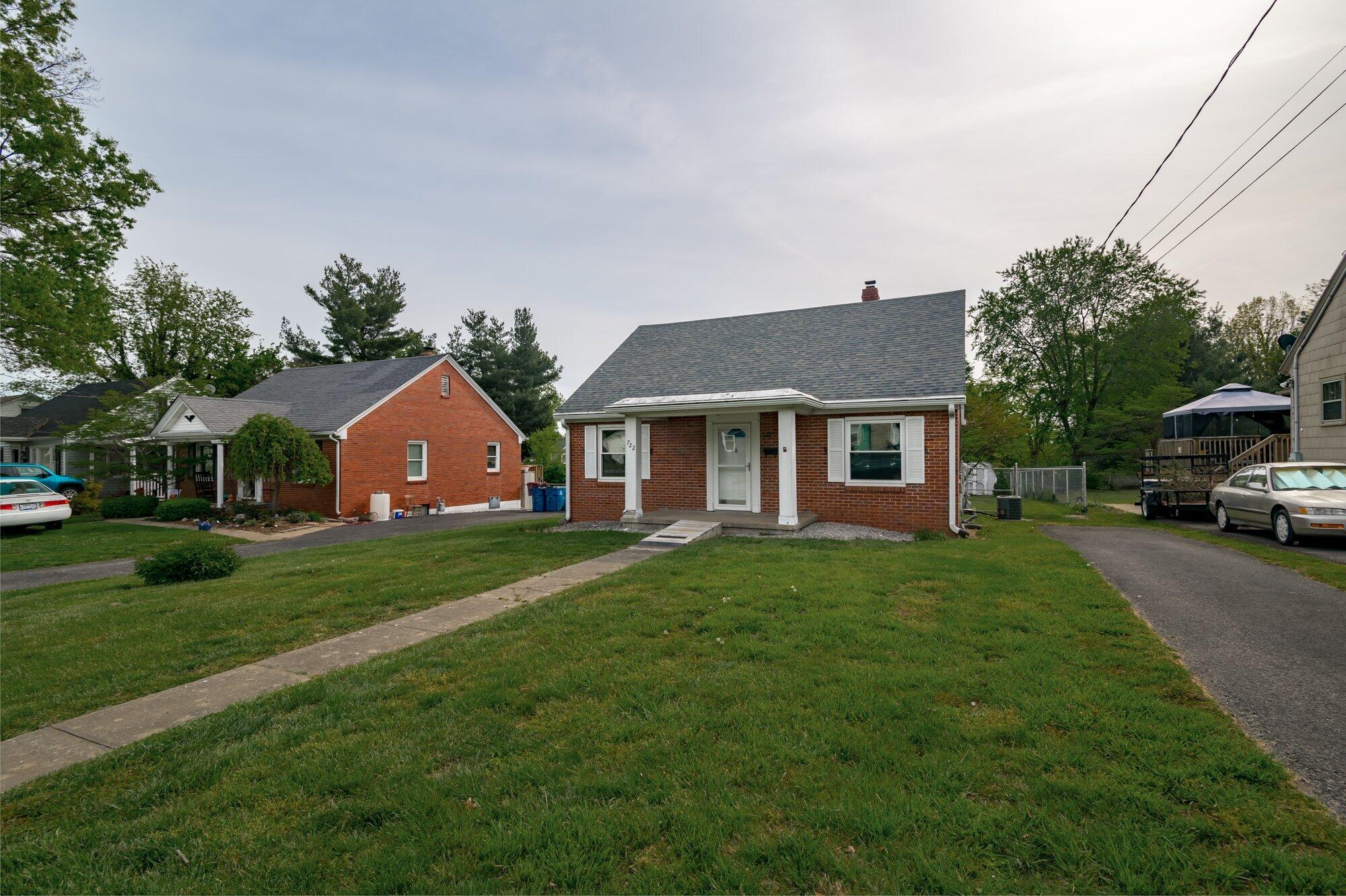 722 Alton Road Danville, KY 40422 - Photo 1 of 27 002-722_alton_rd_4_27_23-highrez.jpg