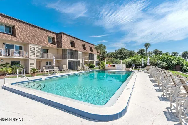 $1,375 | 144 South Halifax Avenue, Unit 1, Daytona Beach, FL 32118