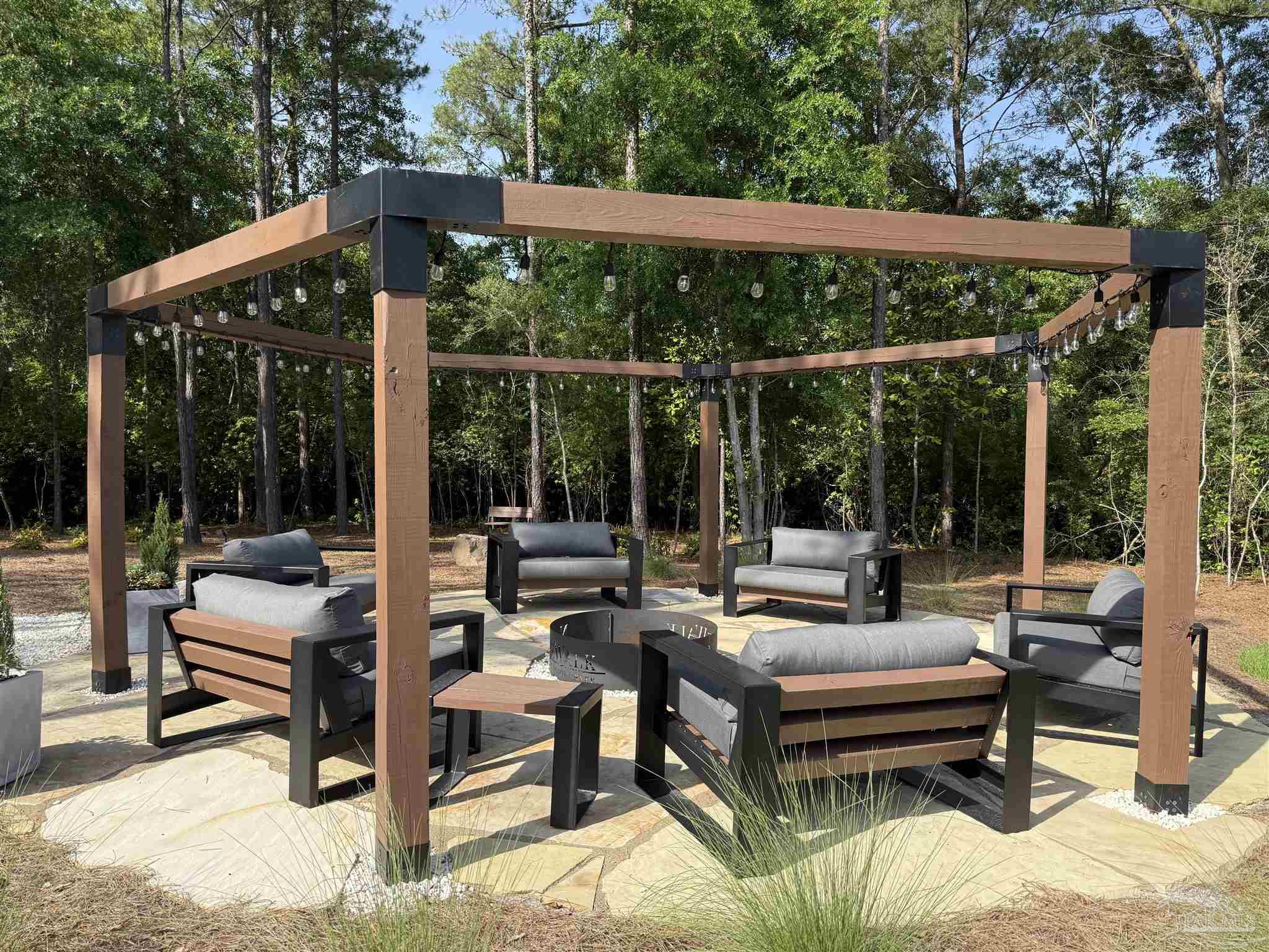 57 South Timber Lane Milton, FL 32571 - Photo 24 of 40 Gallery Image 24