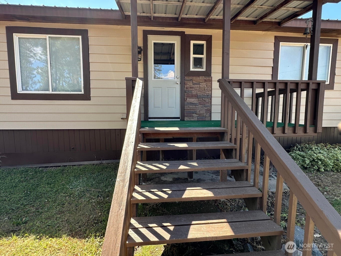 708 North Ridge Street Chewelah, WA 99109 - Photo 25 of 29 a view of balcony with deck