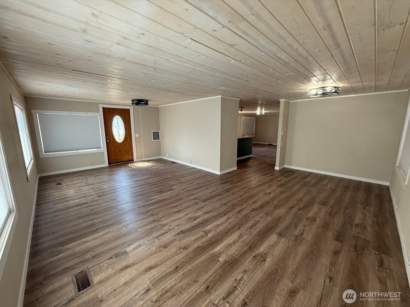708 North Ridge Street Chewelah, WA 99109 - Photo 8 of 29 a view of empty room with wooden floor