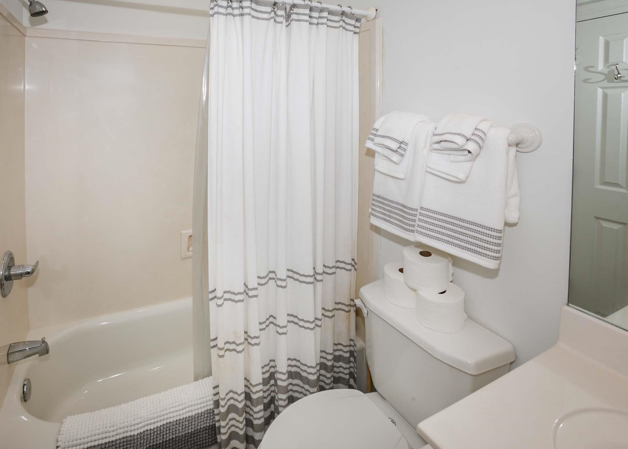 26724 Marina Road, Unit 26724 & 26726 Orange Beach, AL 36561 - Photo 68 of 88 Bathroom