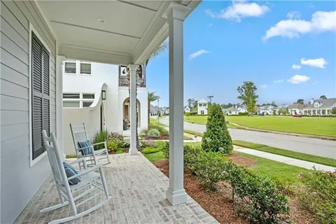 $869,000 | 144 Laura Lane, Covington, LA 70433
