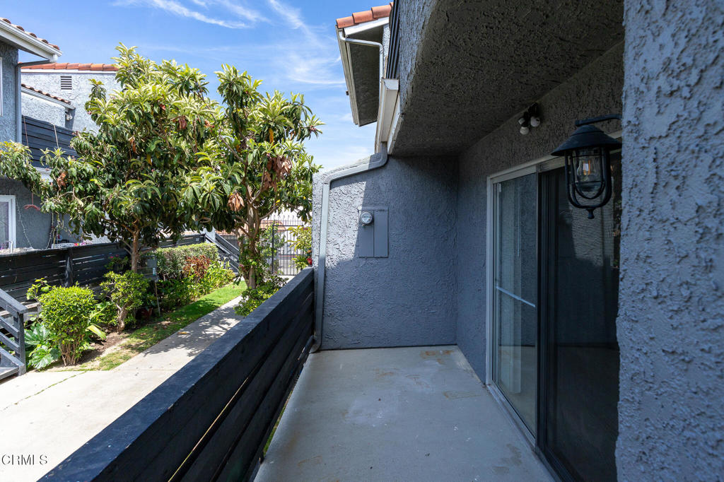 4578 Saviers Road Oxnard, CA 93033 - Photo 4 of 25