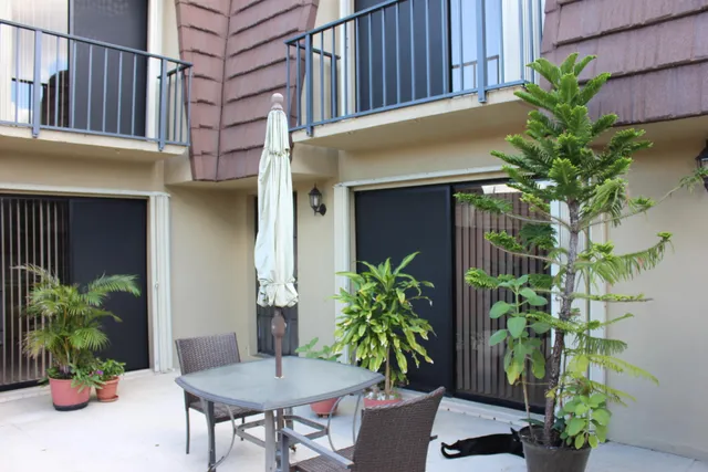 $300,000 | 3910 Louis Drive, Lake Worth, FL 33461