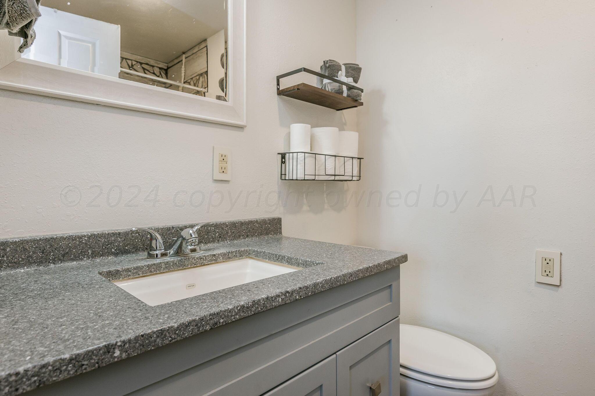 8601 West Cemetery Road Canyon, TX 79015 - Photo 16 of 31 Master Bathroom