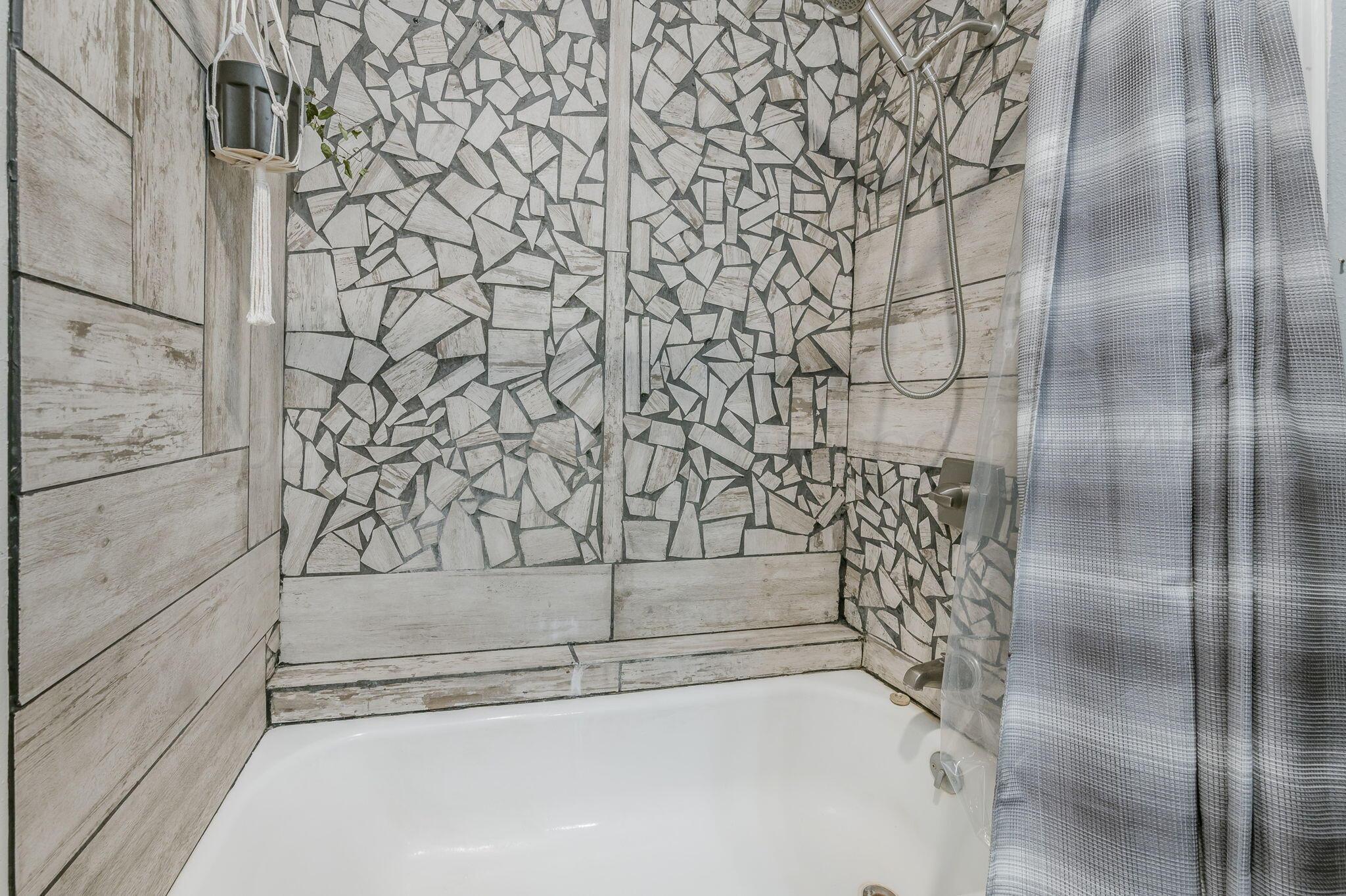 8601 West Cemetery Road Canyon, TX 79015 - Photo 17 of 31 Master Bathroom-2