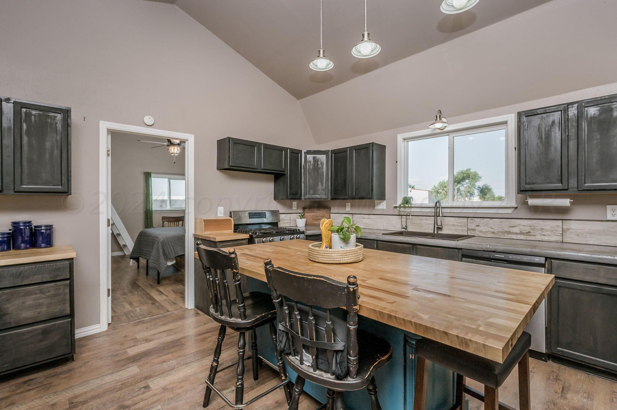 8601 West Cemetery Road Canyon, TX 79015 - Photo 10 of 31 Kitchen-2