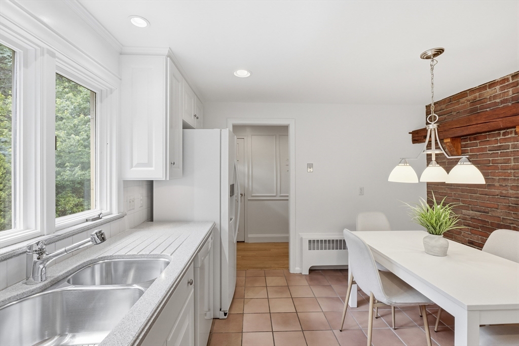 203 East Riding Drive Carlisle, MA 01741 - Photo 6 of 42 Gallery Image 6