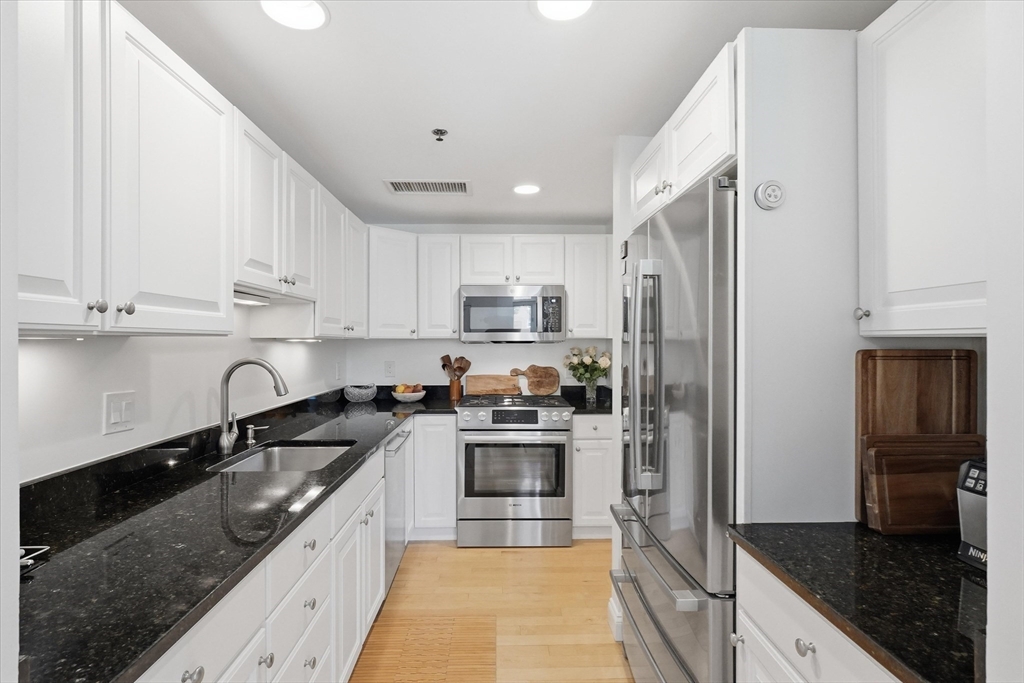 1601 Beacon Street, Unit 302 Brookline, MA 02446 - Photo 9 of 29