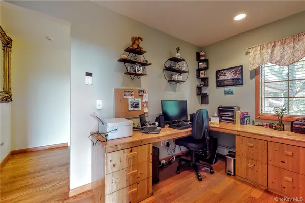 $899,999 | 5 Laurel Hill Road, Croton-on-Hudson, NY 10520