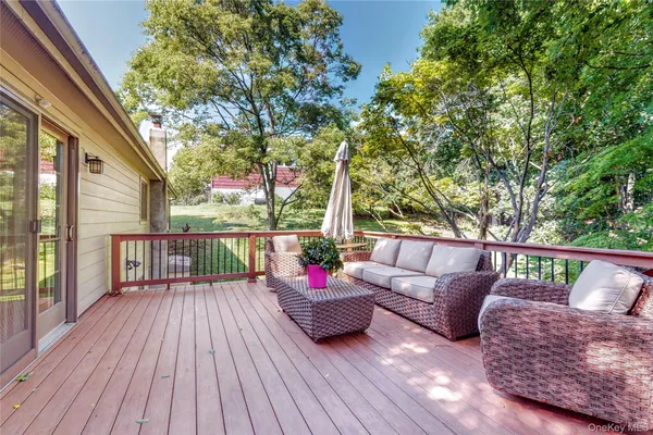 $899,999 | 5 Laurel Hill Road, Croton-on-Hudson, NY 10520