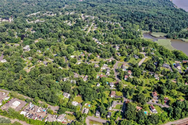 $899,999 | 5 Laurel Hill Road, Croton-on-Hudson, NY 10520