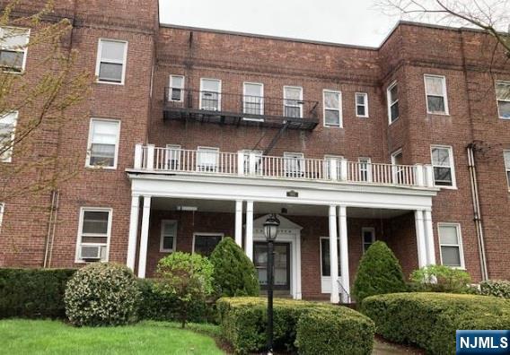985 Teaneck Road, Unit 3K Teaneck, NJ 07666 - Photo 1 of 8