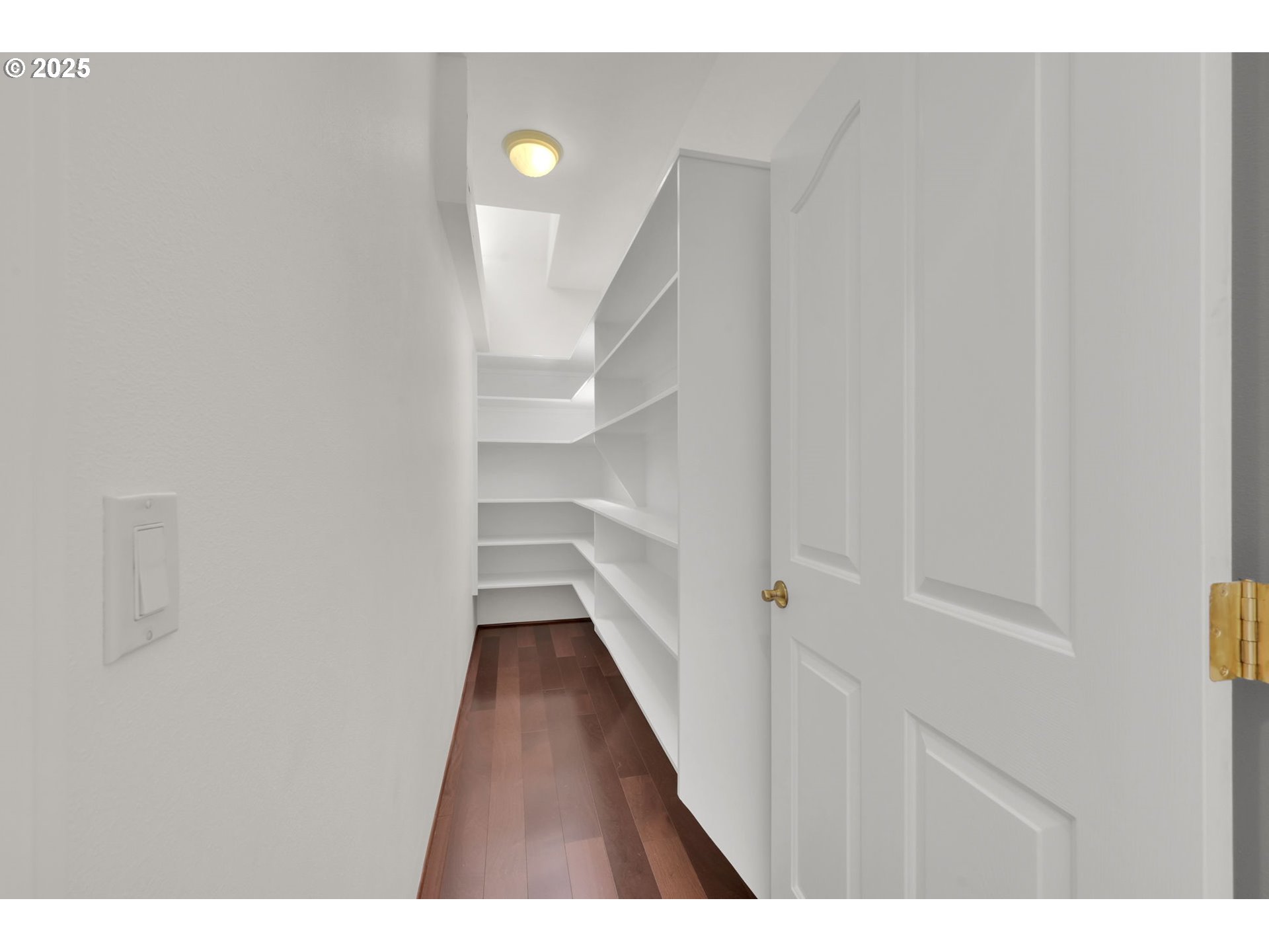 835 Willacade Court Springfield, OR 97477 - Photo 16 of 48 a view of a hallway with stairs