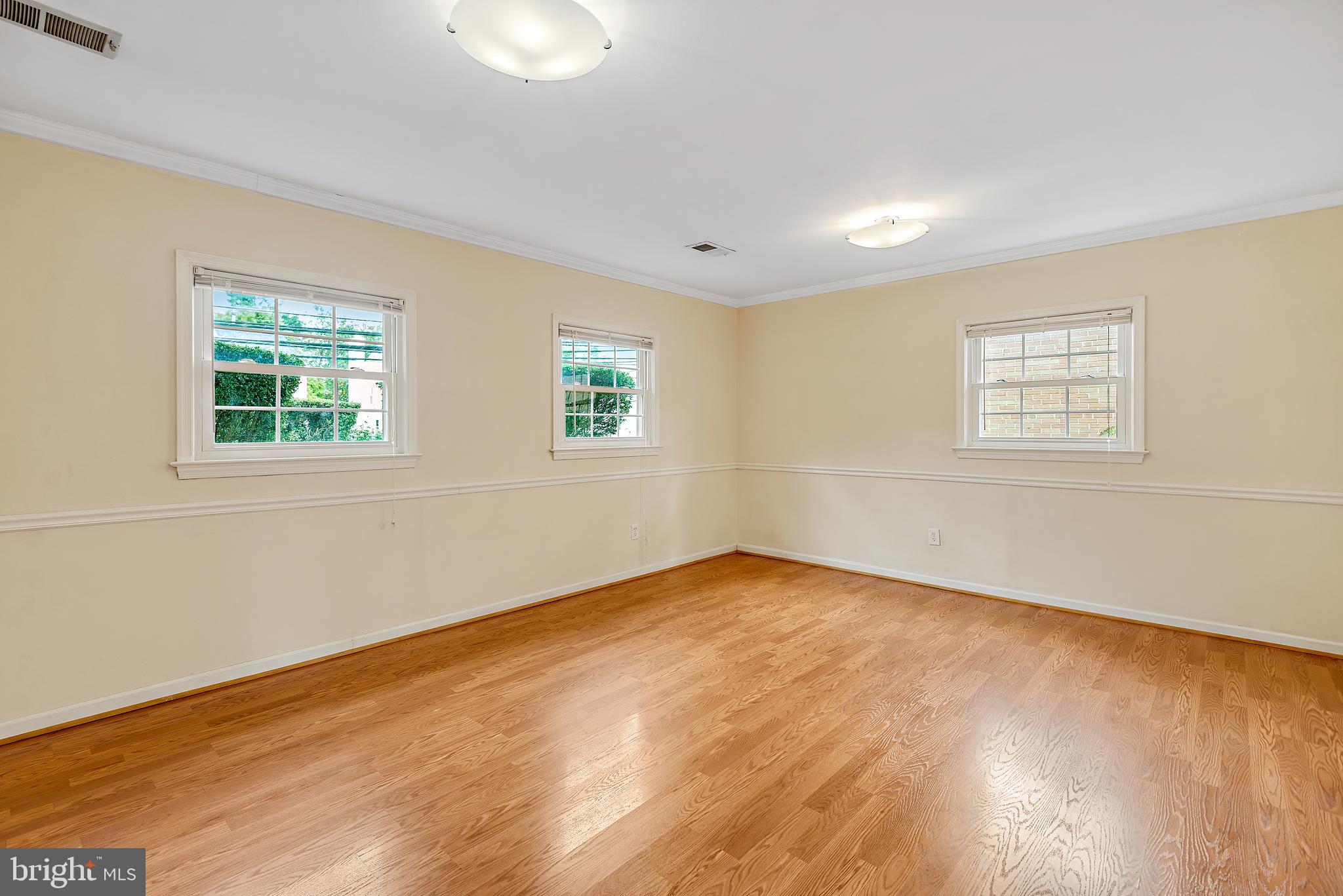 117 Water Street Gaithersburg, MD 20877 - Photo 19 of 37