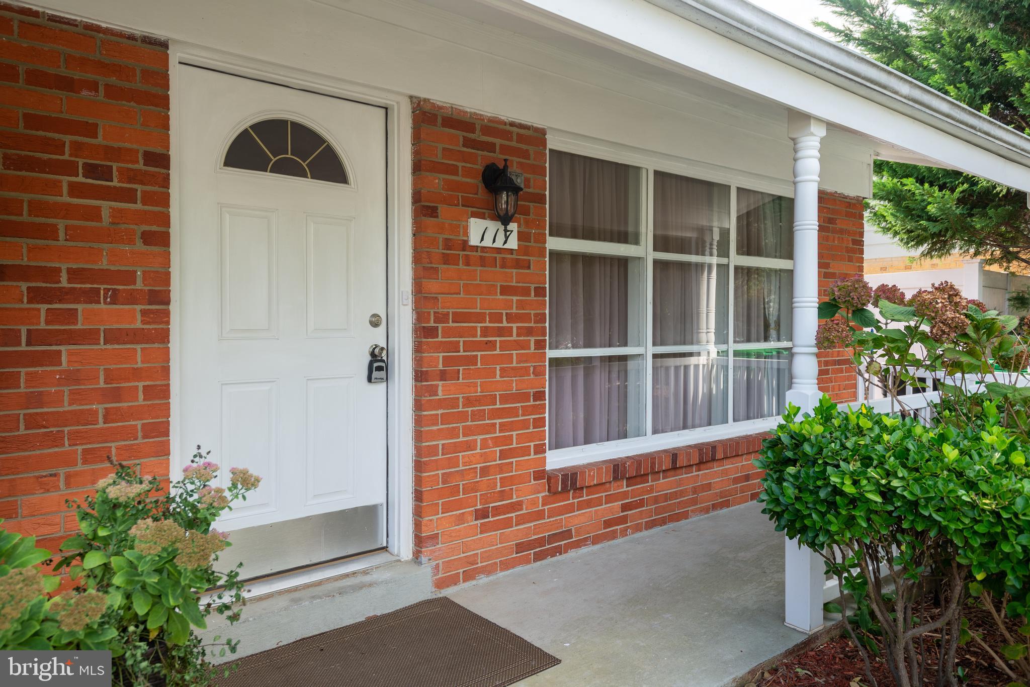 117 Water Street Gaithersburg, MD 20877 - Photo 3 of 37