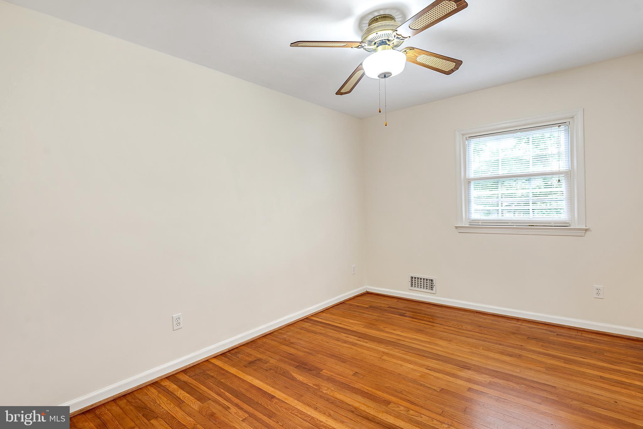 117 Water Street Gaithersburg, MD 20877 - Photo 21 of 37