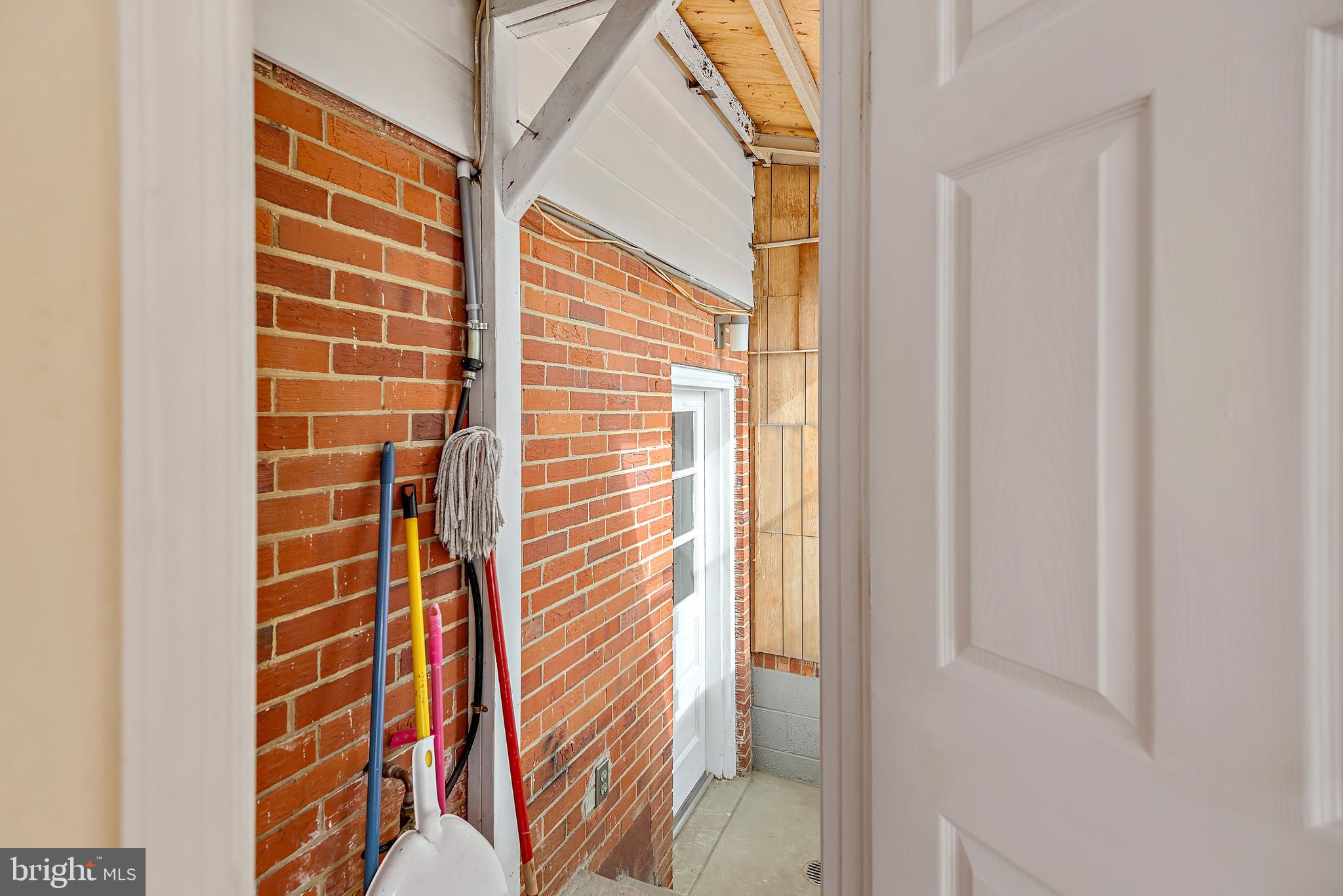 117 Water Street Gaithersburg, MD 20877 - Photo 33 of 37